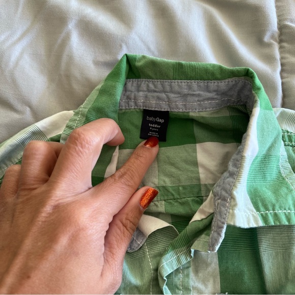 Lot of 3 Boy’s Button-Up Shirts- 1 Baby Gap, 1 Old Navy, 1 Crazy 8 in Size 4T - Picture 6 of 14